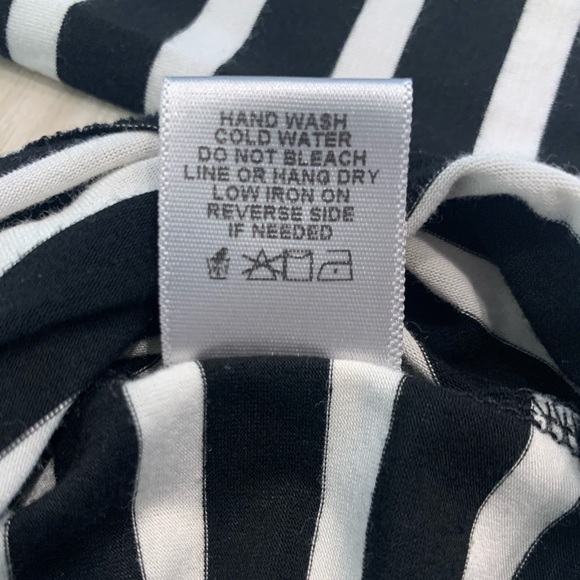 Jackson Rowe Stripped Long Sleeve V-Neck Tee. Black & White Stripes. - Picture 6 of 6